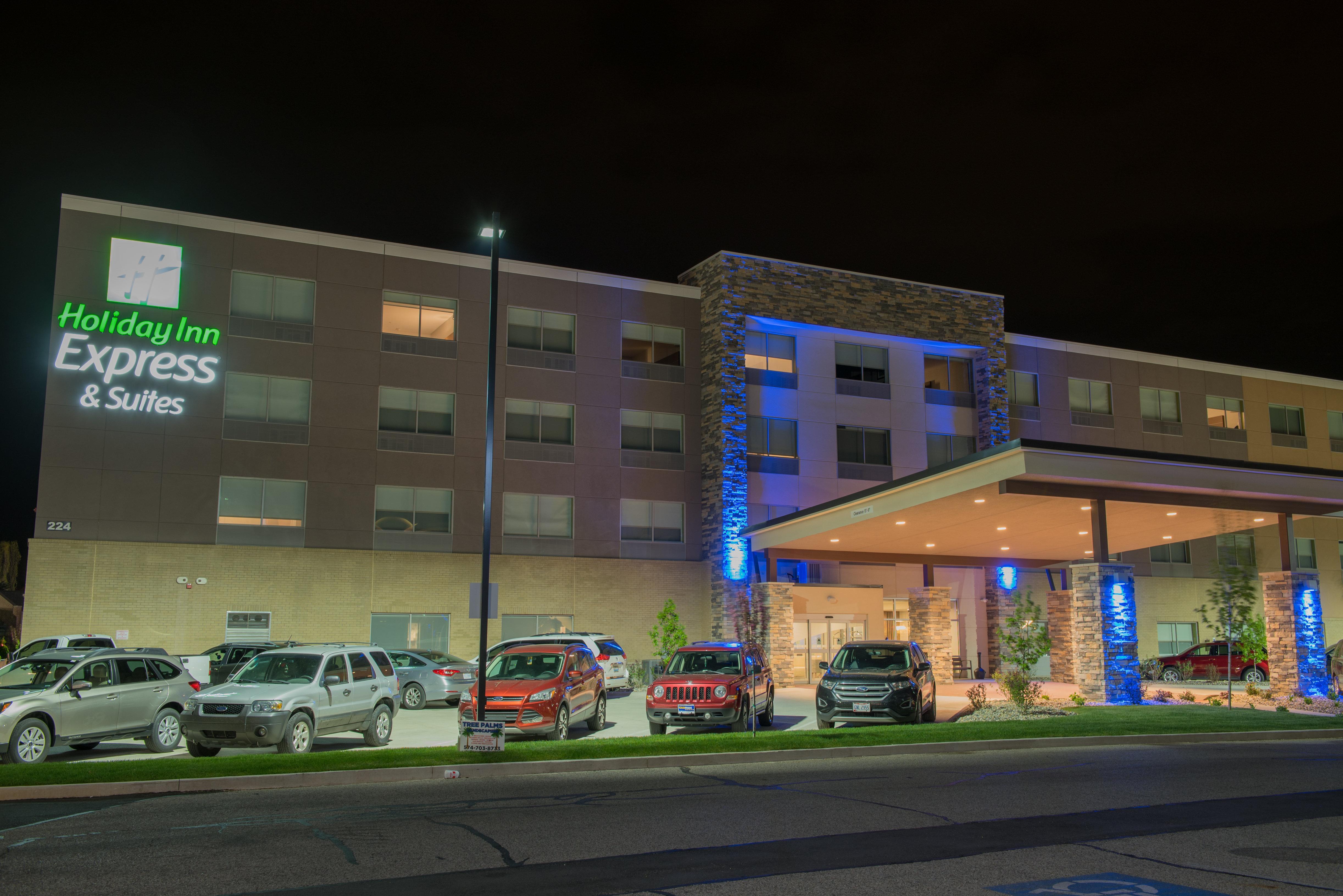 Holiday Inn Express & Suites - Fort Wayne North By Ihg Sunnybrook Acres Exterior foto