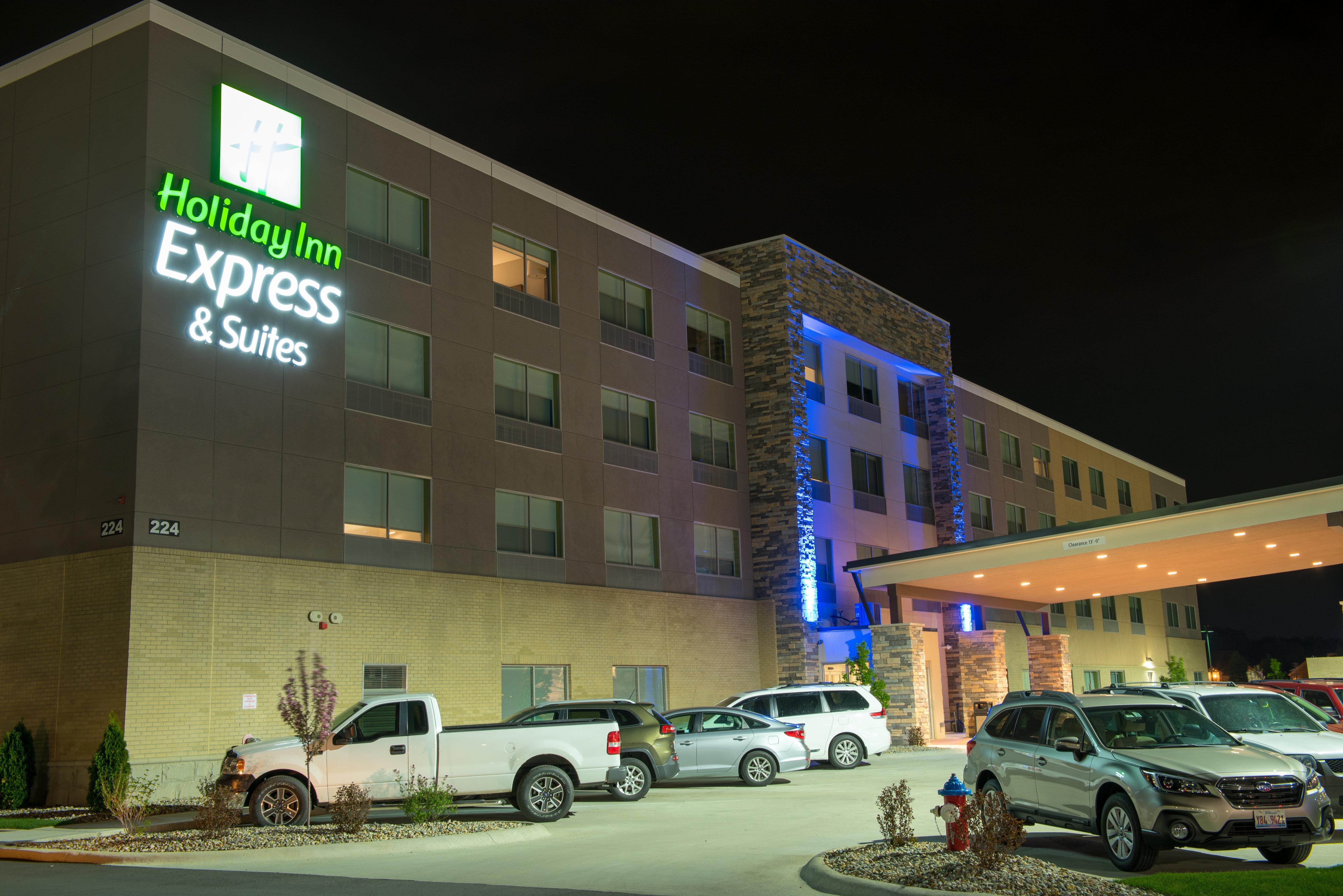 Holiday Inn Express & Suites - Fort Wayne North By Ihg Sunnybrook Acres Exterior foto