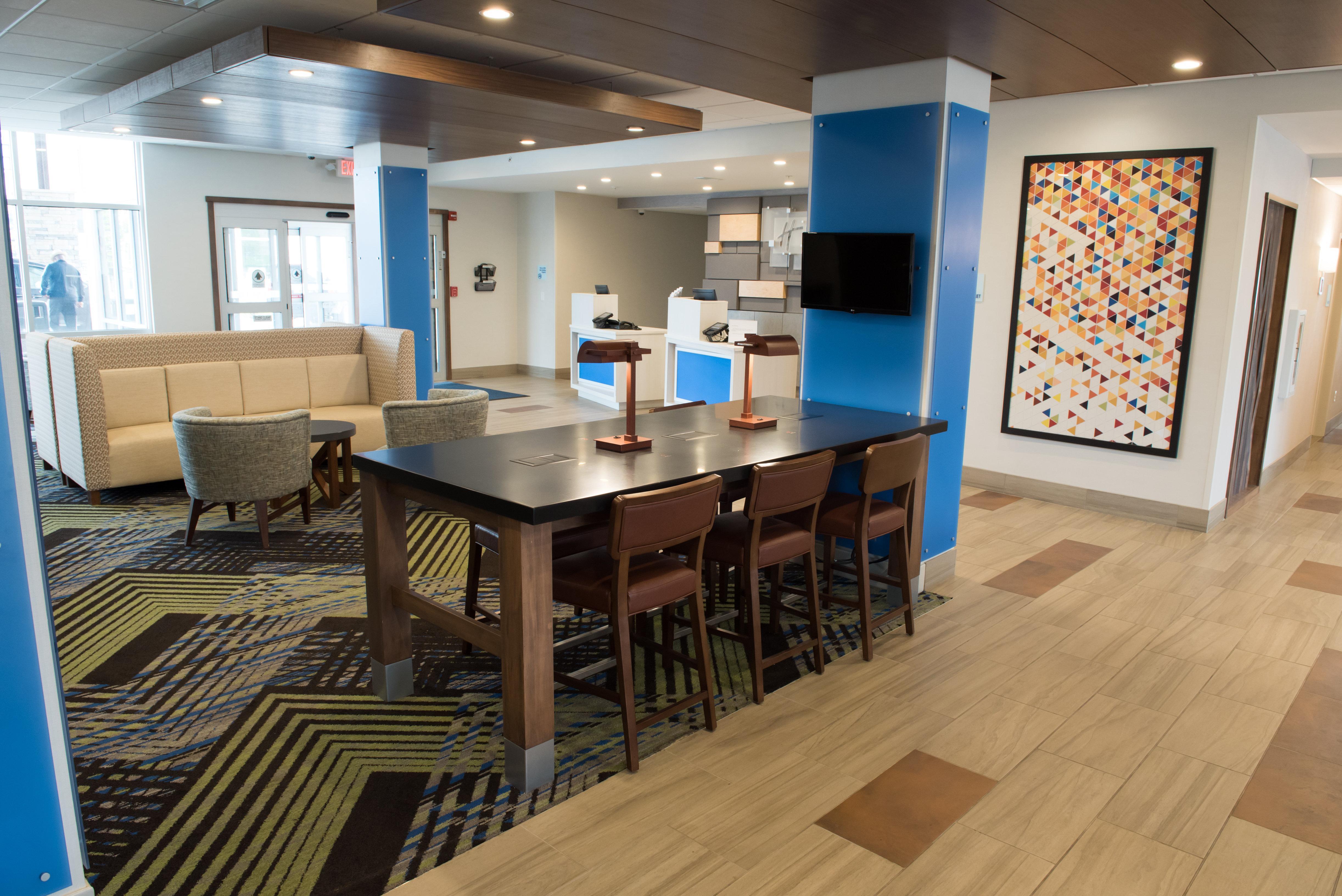 Holiday Inn Express & Suites - Fort Wayne North By Ihg Sunnybrook Acres Exterior foto