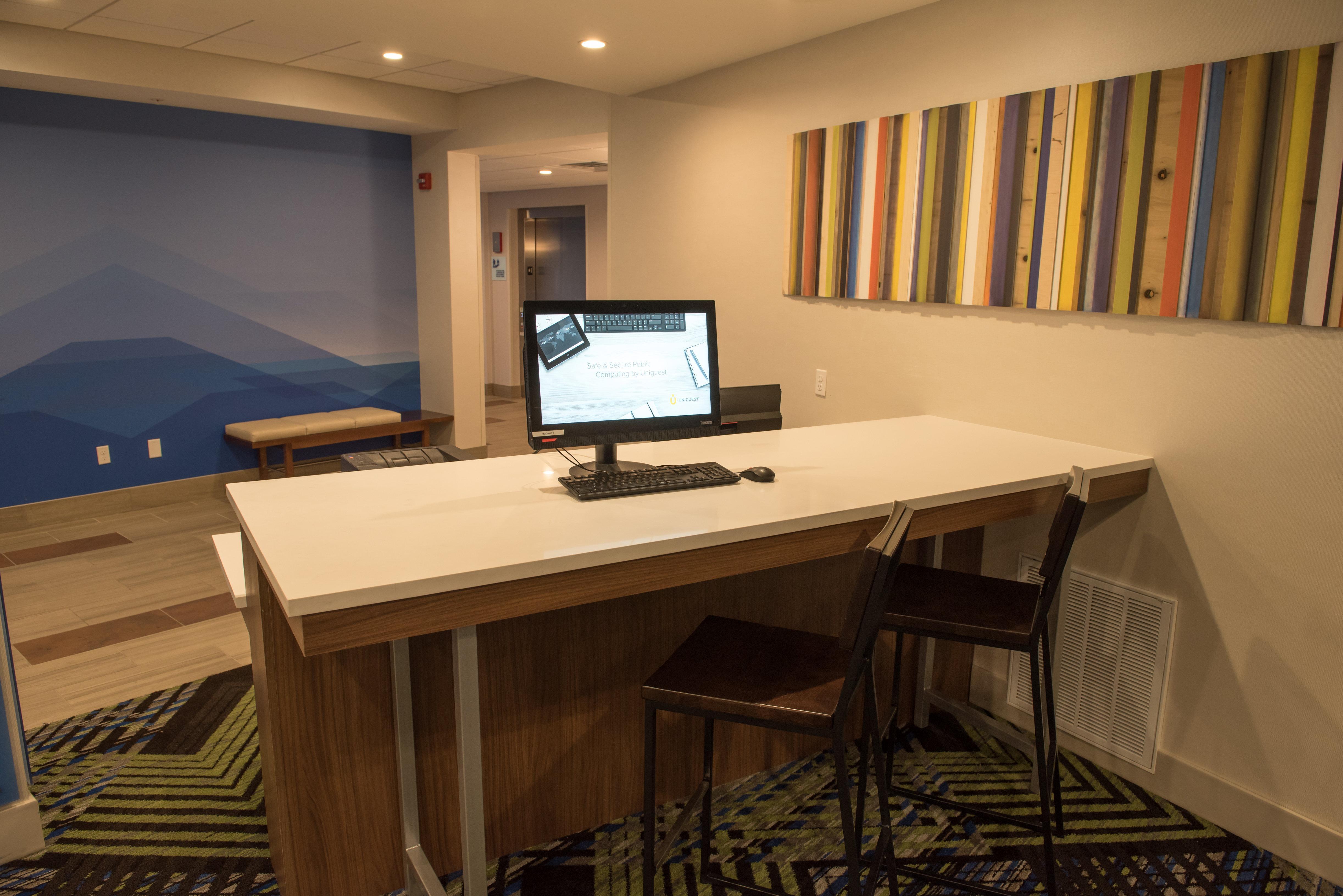 Holiday Inn Express & Suites - Fort Wayne North By Ihg Sunnybrook Acres Exterior foto